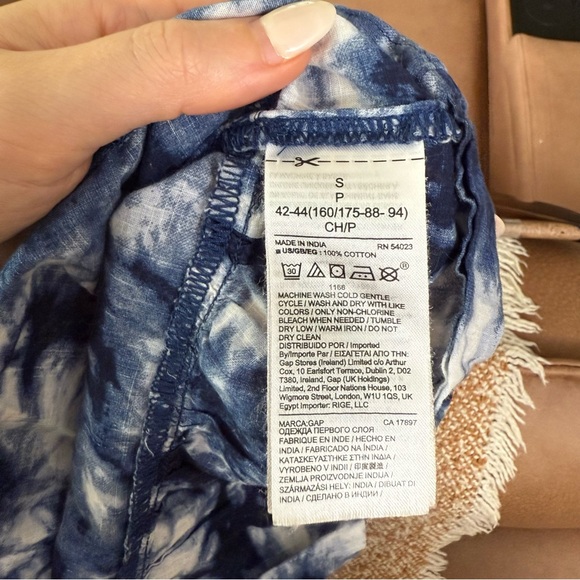 GAP Tie-Dye Crop Cami - Picture 5 of 7